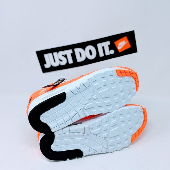 NEW RARE Nike Womens Air Max 1
Just Do It Pack - Picture 3 of 8
